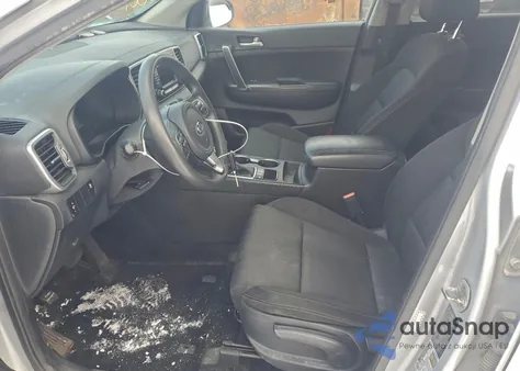 2017 Kia Sportage Lx z USA, uszkodzony, nr VIN KNDPMCACXH7040747